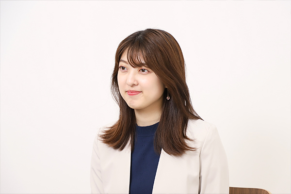 古川 麻衣
